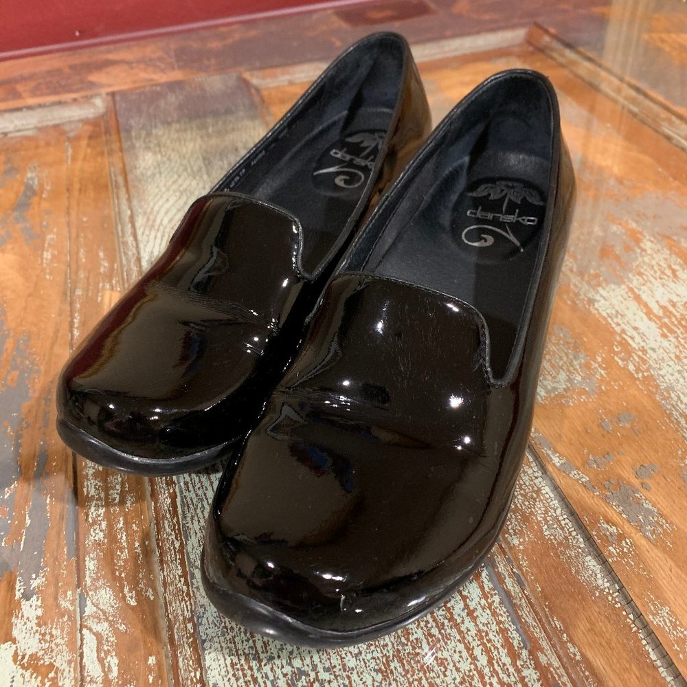 Dansko - OLIVIA Patent Leather Loafer, size 38, black